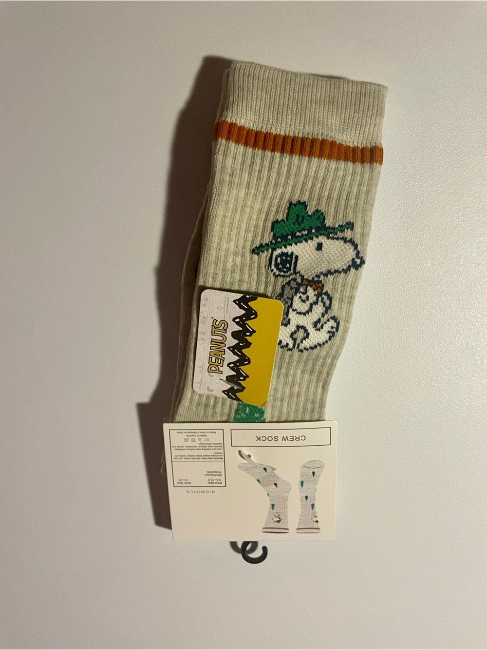 NWT Bioworld Peanuts Snoopy Camping Crew Socks Unisex Men Women Size 10-13 Pair